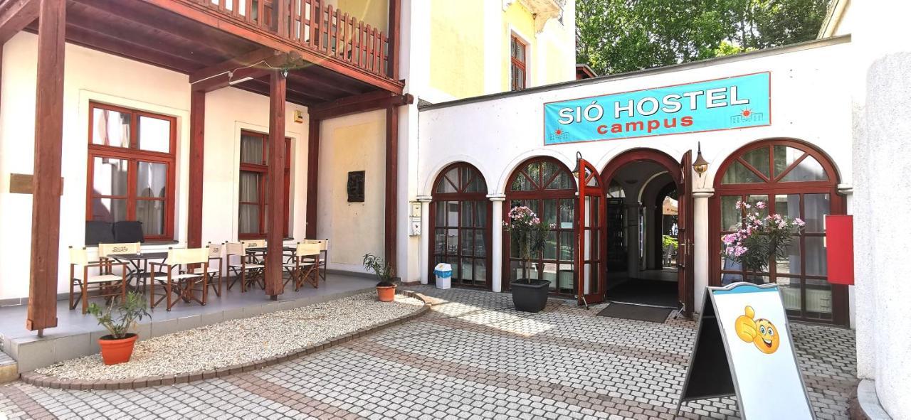 Sio Hostel Siófok Eksteriør billede